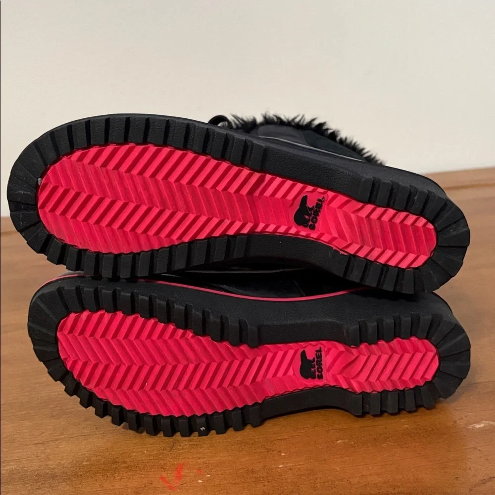 Sorel Trivoli ll  Black and Pink Winter Boots Size 7